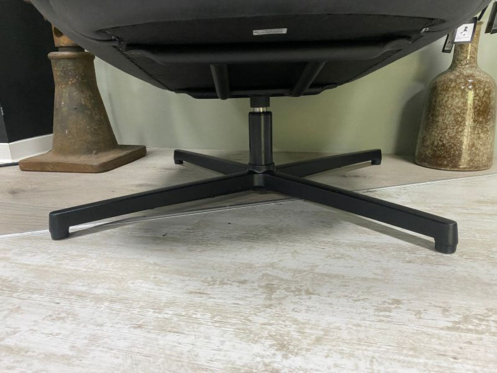 freistil - Sessel - freistil 138 - Leder schwarzgrau - sofort verfügbar