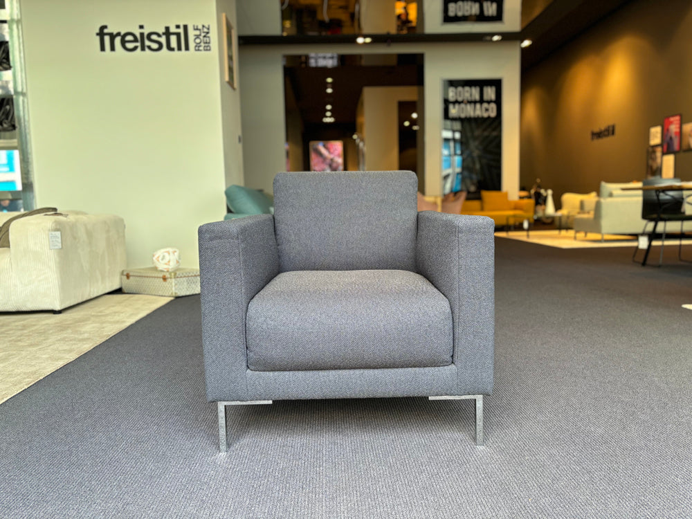 freistil - Sessel - freistil 141 - Stoff blau - sofort verfügbar