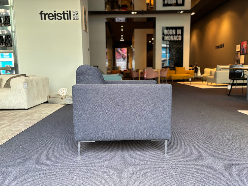 freistil - Sessel - freistil 141 - Stoff blau - sofort verfügbar