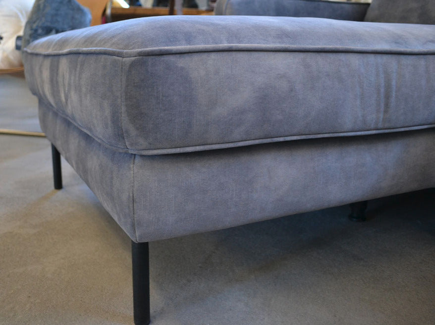 Pro Seda - Sofa - View - Stoff grau - sofort verfügbar