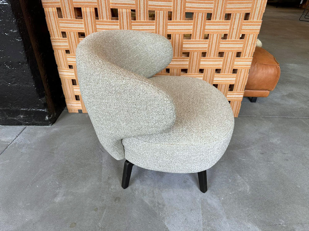 Furninova - Sessel - Aila - Stoff taupe - sofort verfügbar