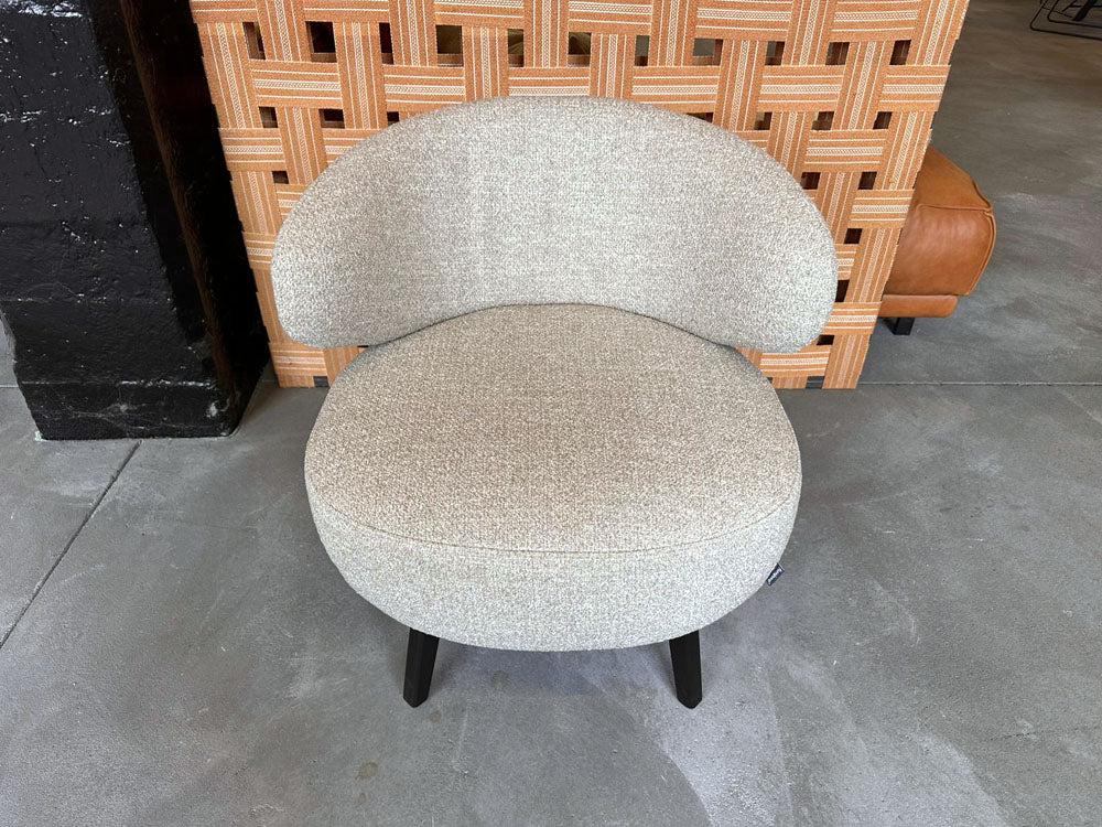 Furninova - Sessel - Aila - Stoff taupe - sofort verfügbar