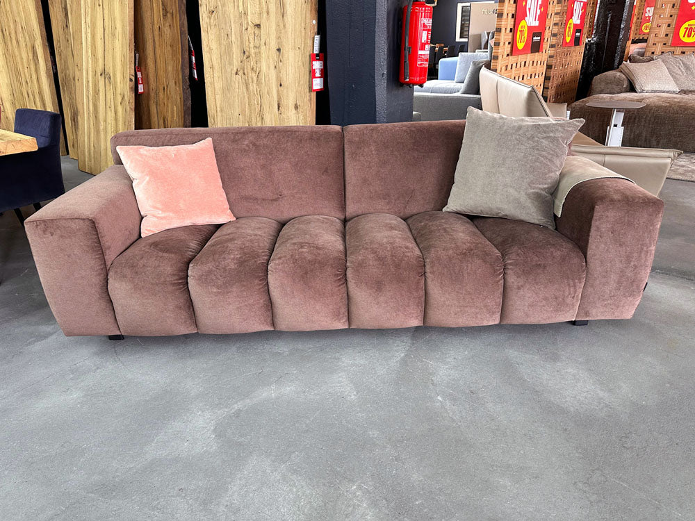 Furninova - Sofa - Vesta - Stoff rotbraun - sofort verfügbar