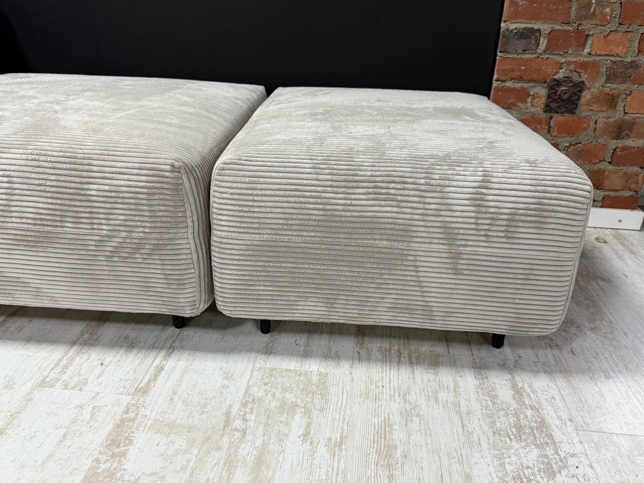 freistil - Sofa - freistil 122 - ECHT - Stoff Cord grau - sofort Verfügbar