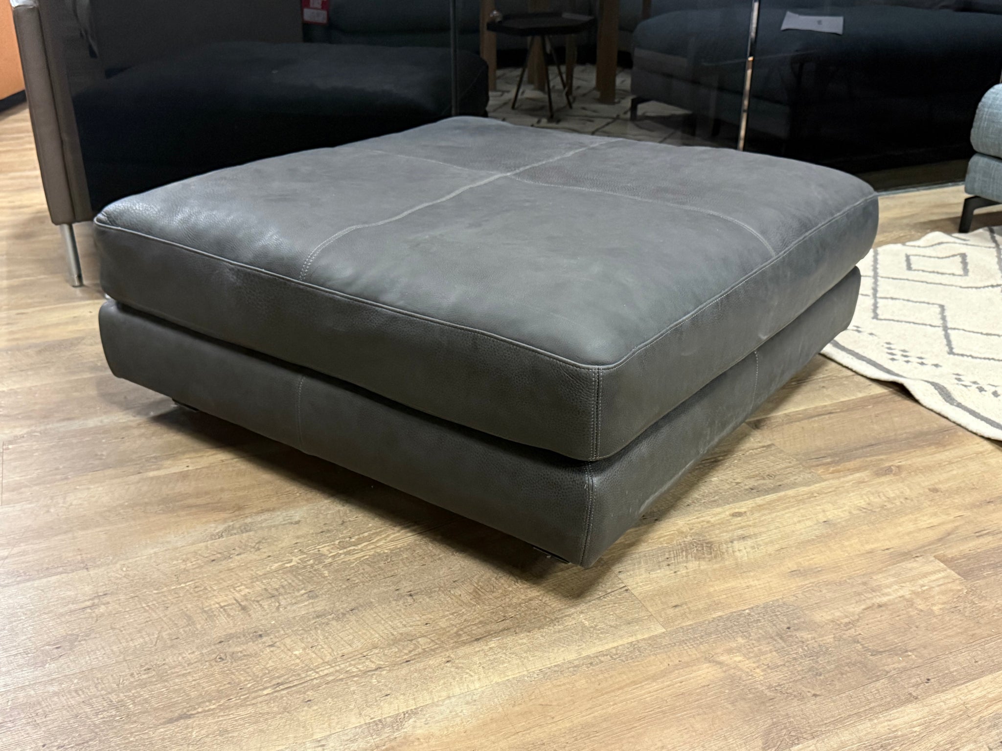 Machalke - Hocker - Prototyp - Leder schwarz - sofort verfügbar