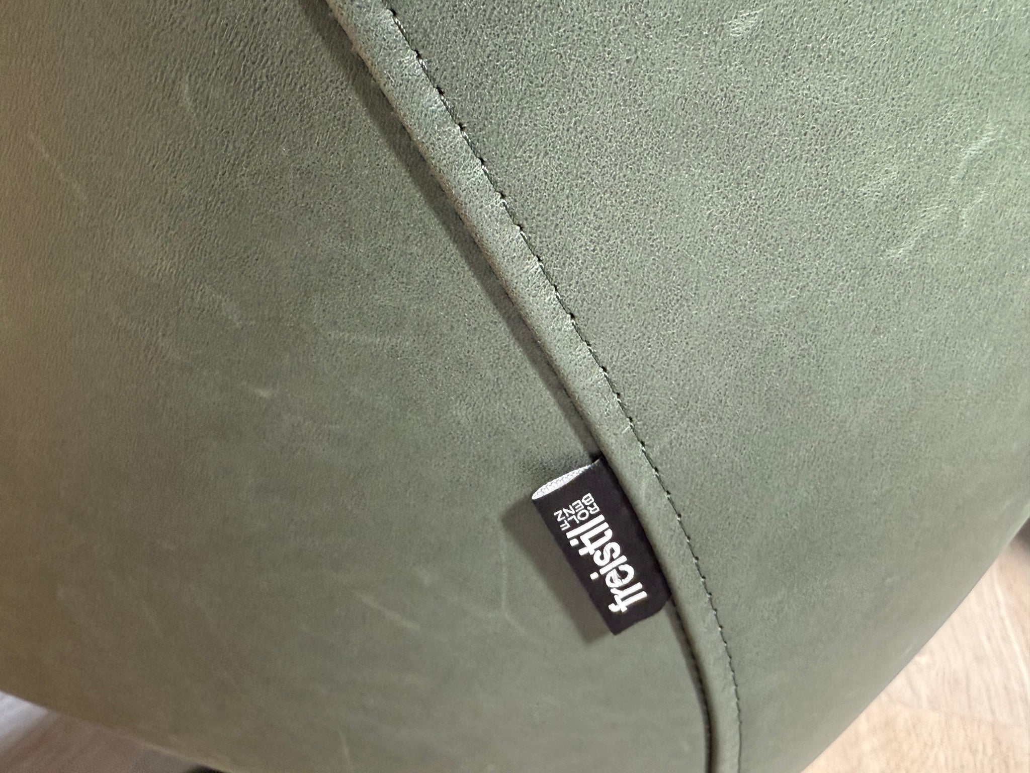 freistil - Sessel - freistil 138 - Leder grün - sofort verfügbar