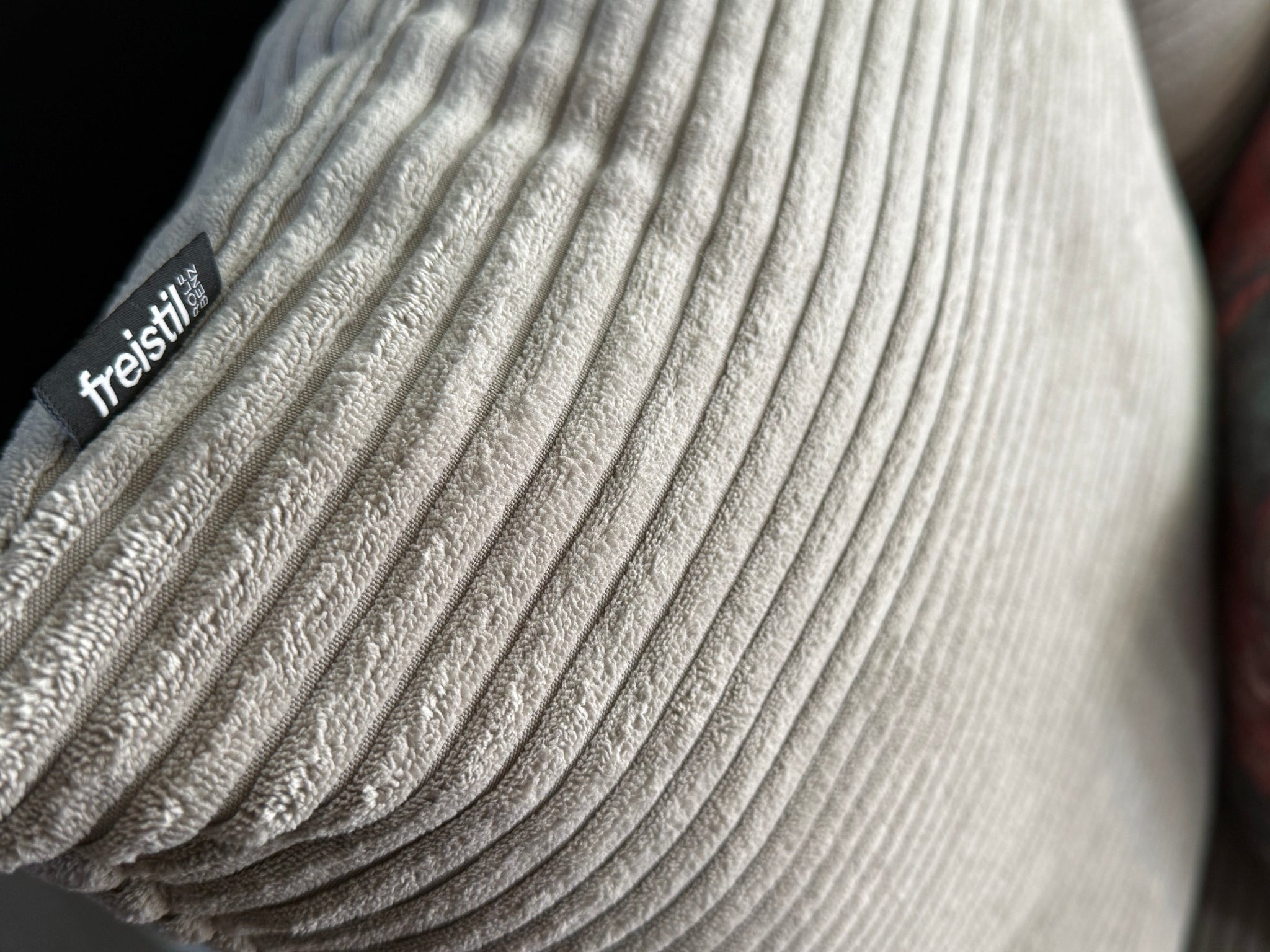freistil - Sofa - freistil 122 Echt  - Stoff grau - sofort verfügbar