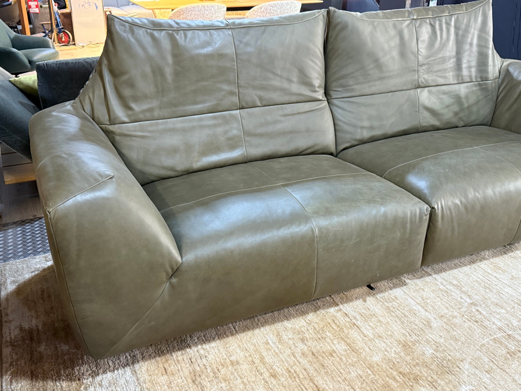 Ewald Schilling - Schaukelsofa - Diva - Leder grün - sofort verfügbar