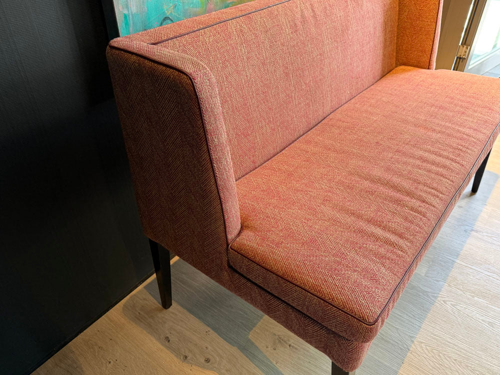 Christine Kröncke - Bank - Julia - Stoff rot - sofort verfügbar