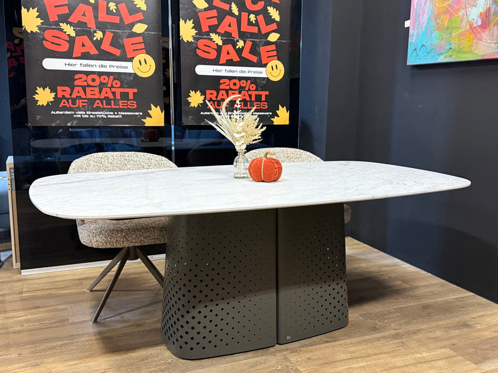 Rolf Benz - Esstisch - RB 929 - Naturstein Carrara - sofort verfügbar