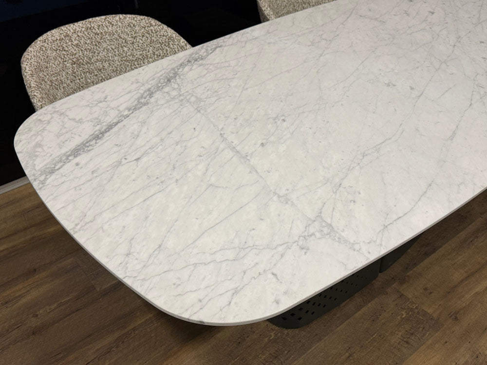 Rolf Benz - Esstisch - RB 929 - Naturstein Carrara - sofort verfügbar