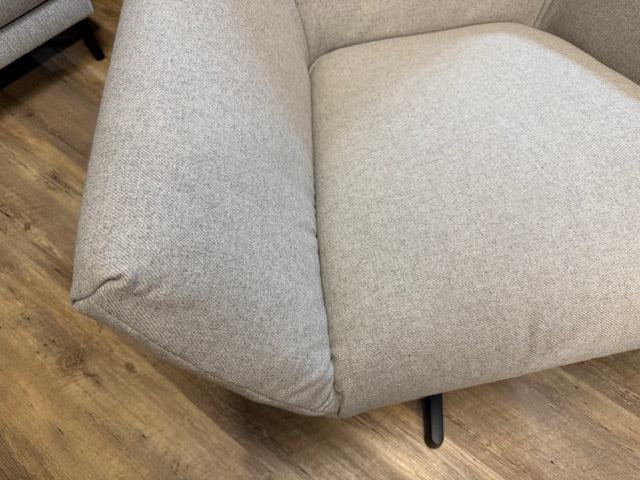 freistil - Sessel - freistil 145 - Stoff grau - sofort verfügbar