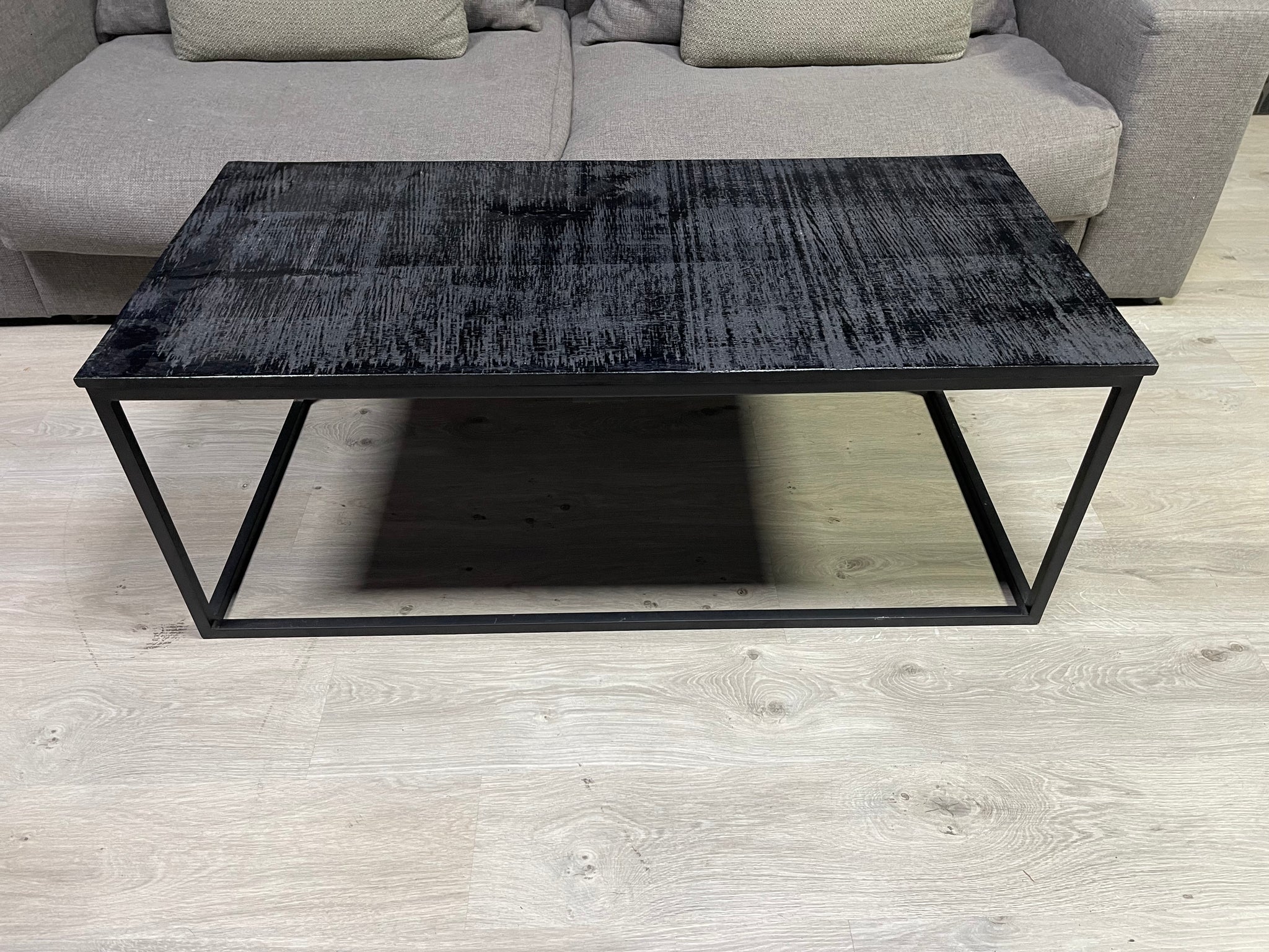 Eight Mood - Couchtisch - Geo 1006 - Mangoholz schwarz - sofort verfügbar