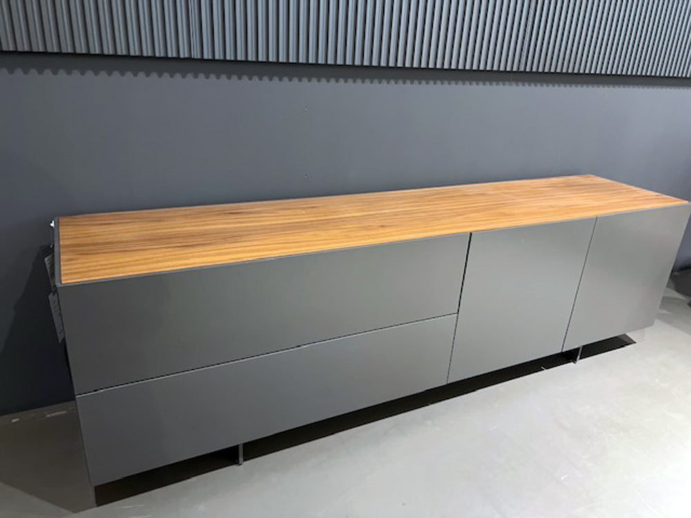 Rolf Benz - Sideboard - Stretto - Lack grau + Nussbaum - sofort verfügbar
