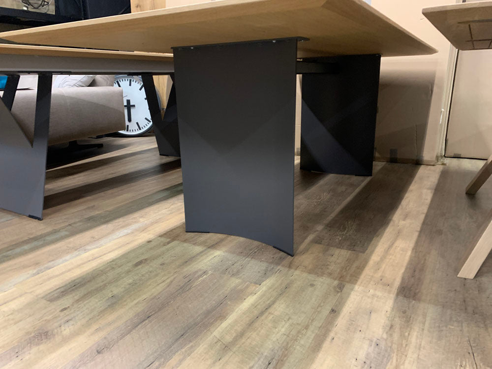 K&W - Aktionstisch- 5257 - Wildeiche furniert - sofort verfügbar