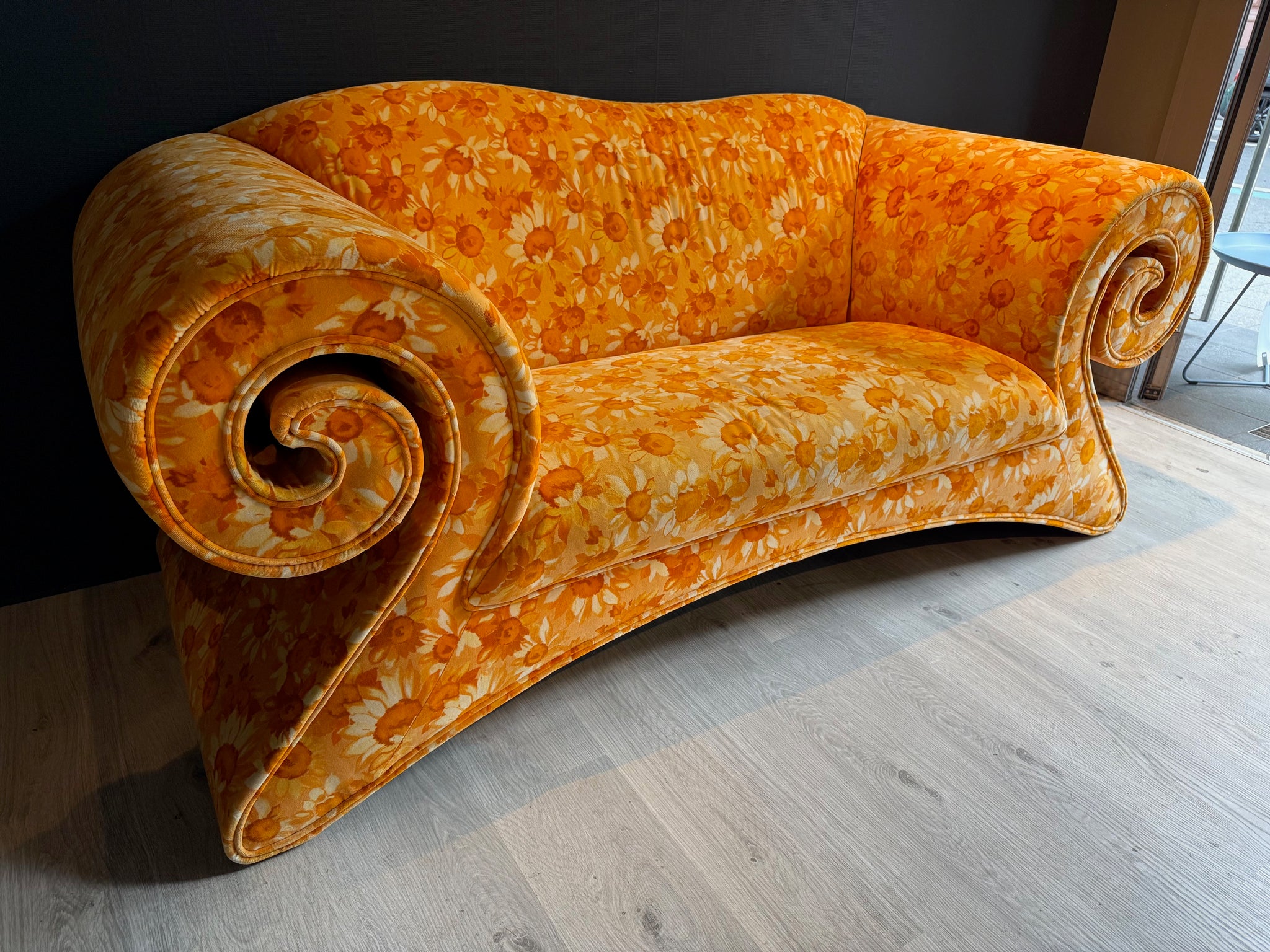 Bretz - Sofa - Mammut - Stoff Sonnenblumen - sofort verfügbar