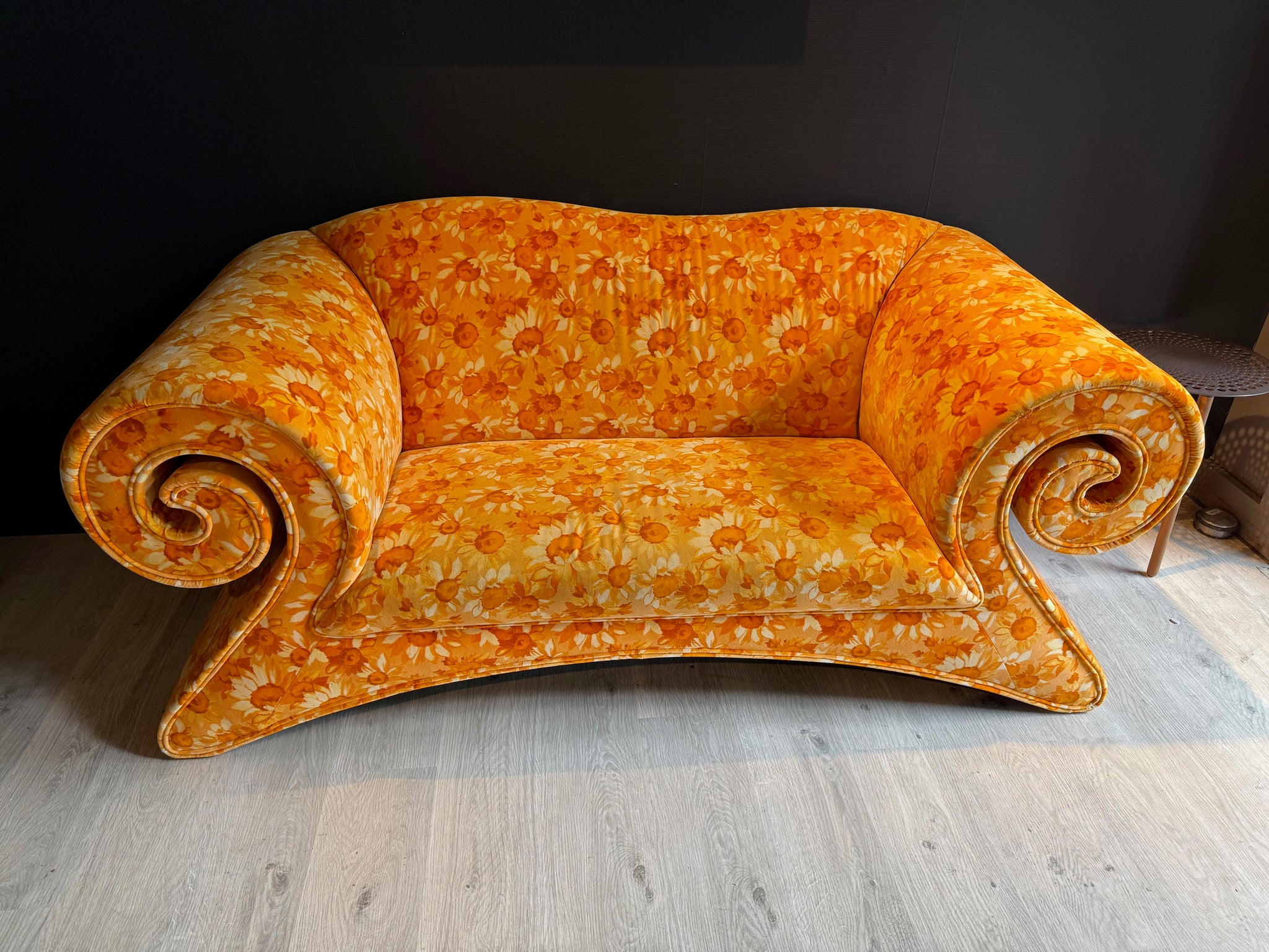 Bretz - Sofa - Mammut - Stoff Sonnenblumen - sofort verfügbar