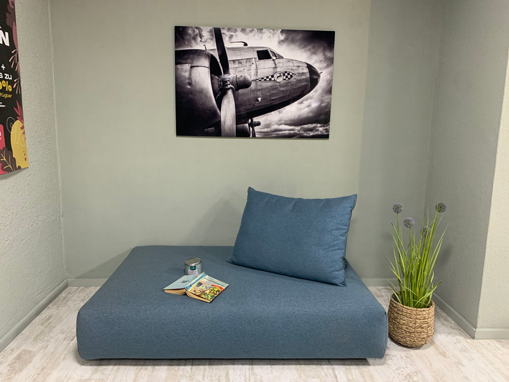 Bullfrog - Sofa - 1070 Iwan - Stoff blau - Sofort vergfügbares Ausstellungstück