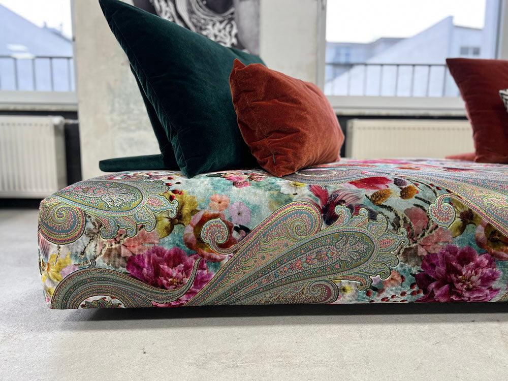 Bullfrog - Sofa - 1070 Iwan - Stoff gemustert - konfigurierbar