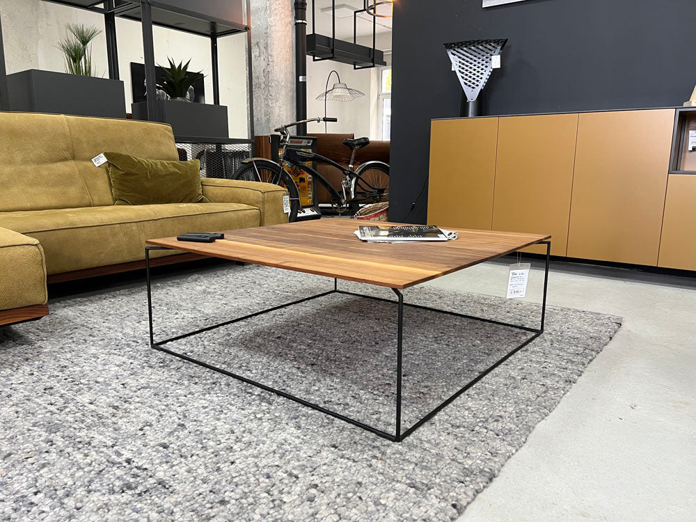 Bullfrog - Couchtisch - 5710 Nico - Nussbaum - konfigurierbar