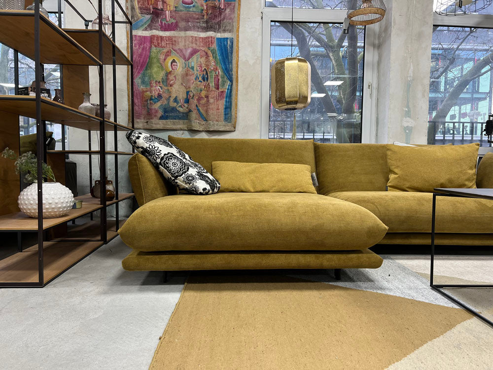 Bullfrog sofa store