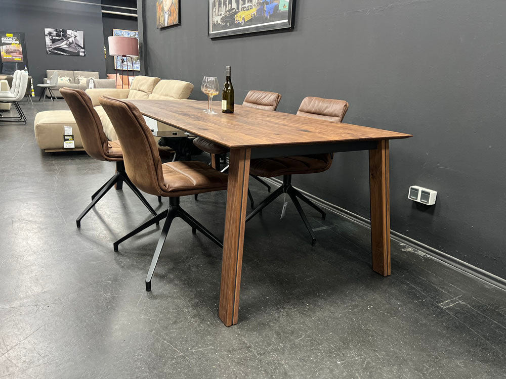Wohnraum - Tisch ausziehbar - WR 5100 - Nussbaum massiv - konfigurierbar