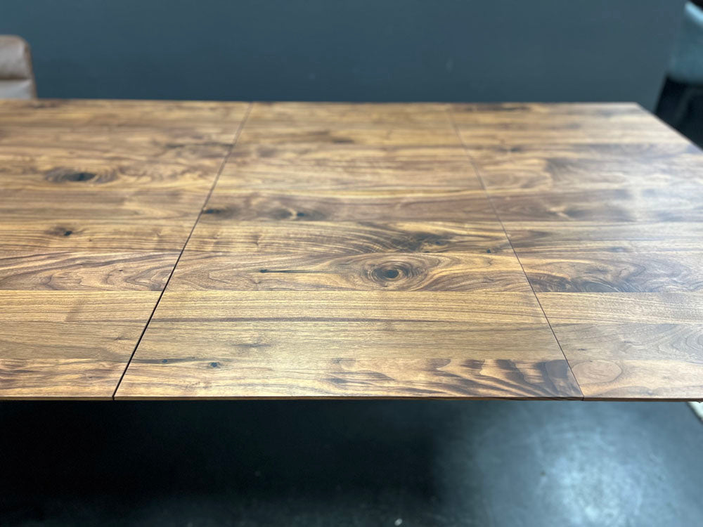 Wohnraum - Tisch ausziehbar - WR 5100 - Nussbaum massiv - konfigurierbar