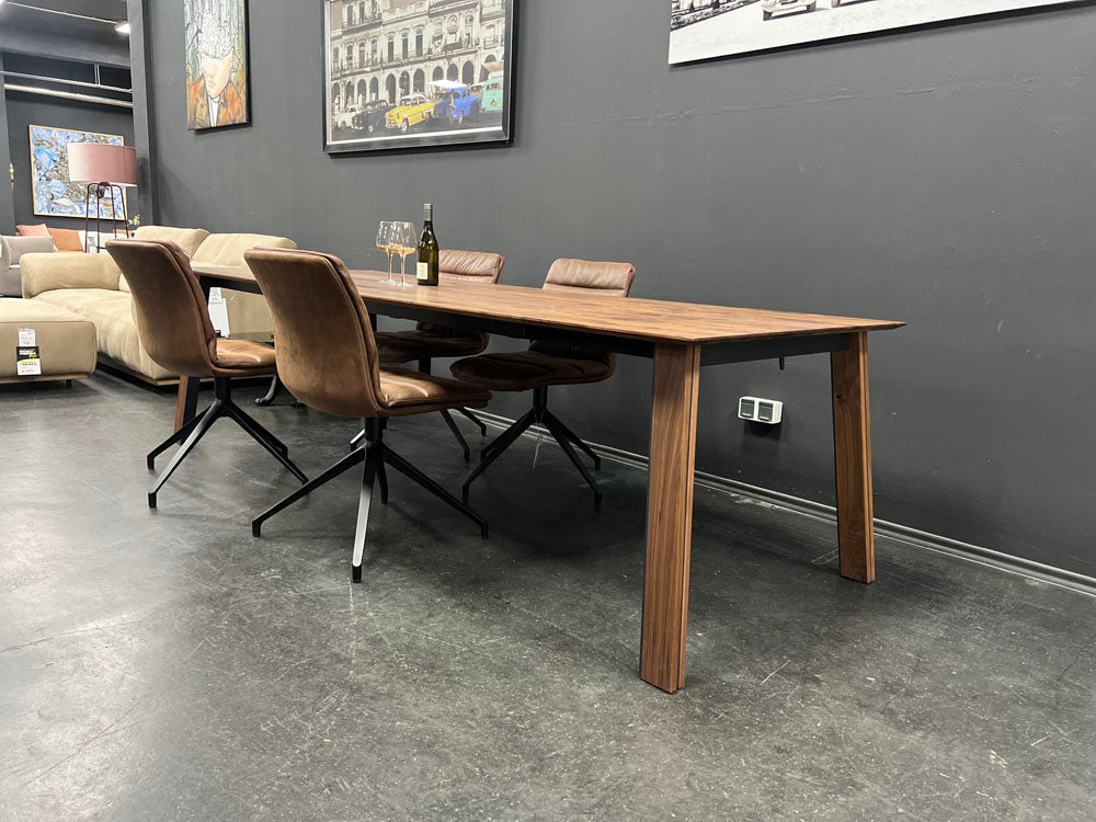 Wohnraum - Tisch ausziehbar - WR 5100 - Nussbaum massiv - konfigurierbar