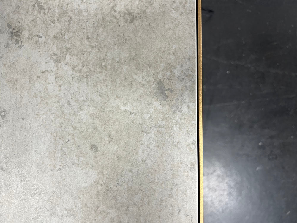 freistil - Couchtisch - freistil 181 - Beton Optik - sofort verfügbar