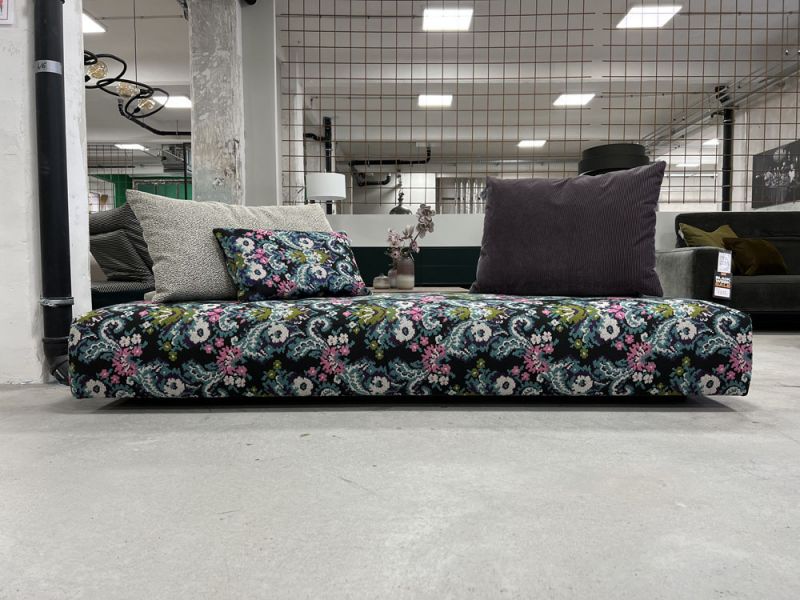 Bullfrog - Sofa - 1070 Iwan - Stoff bunt - konfigurierbar