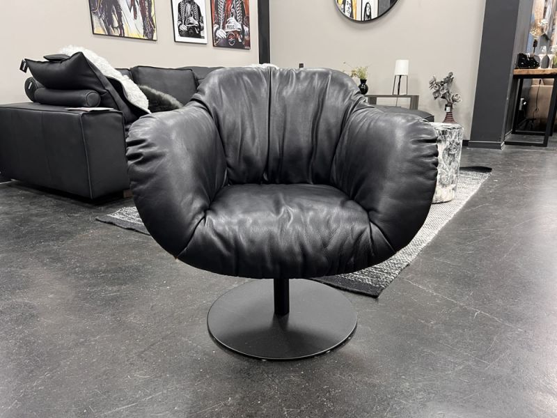 tommy M - Sessel - Lola - Leder schwarz - konfigurierbar